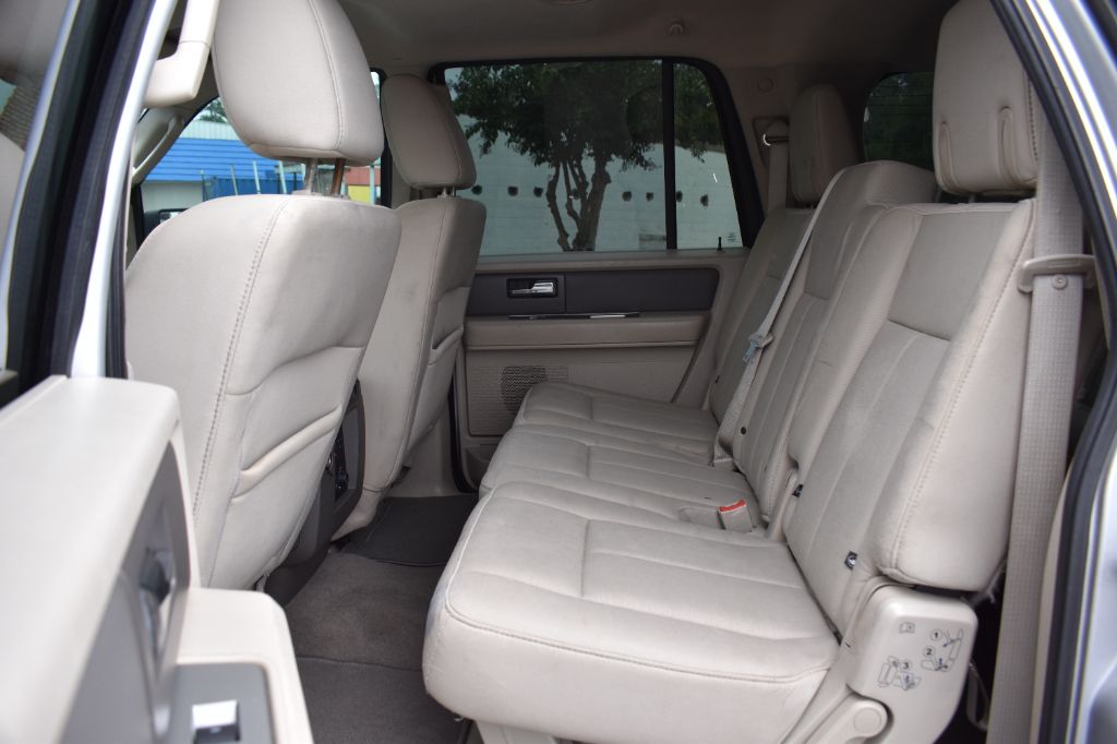 Ford Expedition EL photo 10