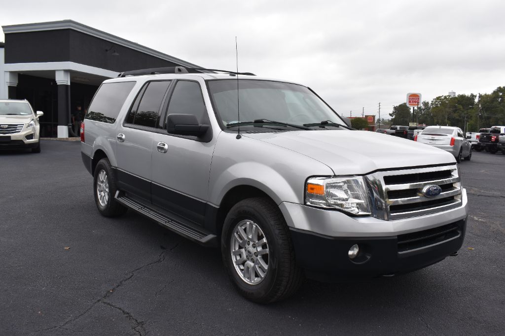 Ford Expedition EL photo 3