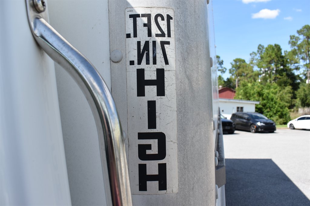 Freightliner M2 photo 10
